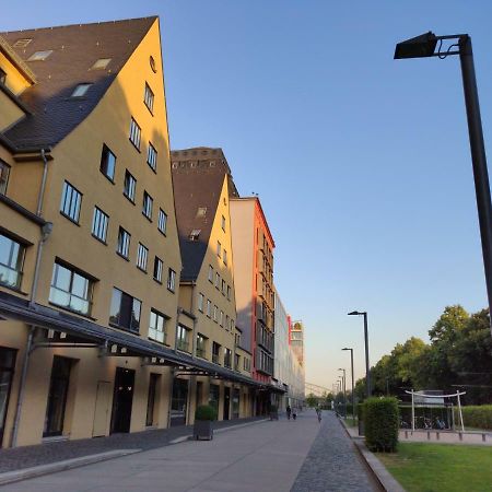 Grosszuegiges Zimmer Mit Badezimmer In Rheinwohnung Kolín nad Rýnem Exteriér fotografie