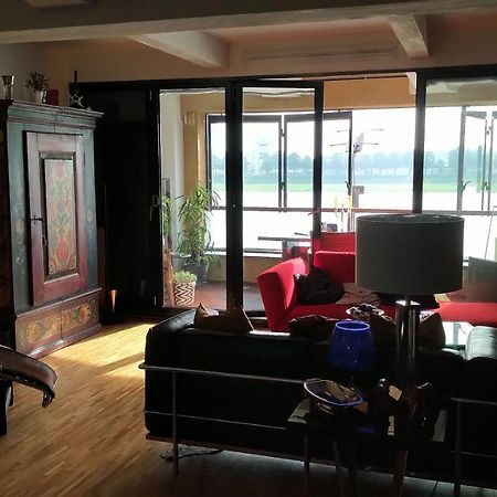 Grosszuegiges Zimmer Mit Badezimmer In Rheinwohnung Kolín nad Rýnem Exteriér fotografie