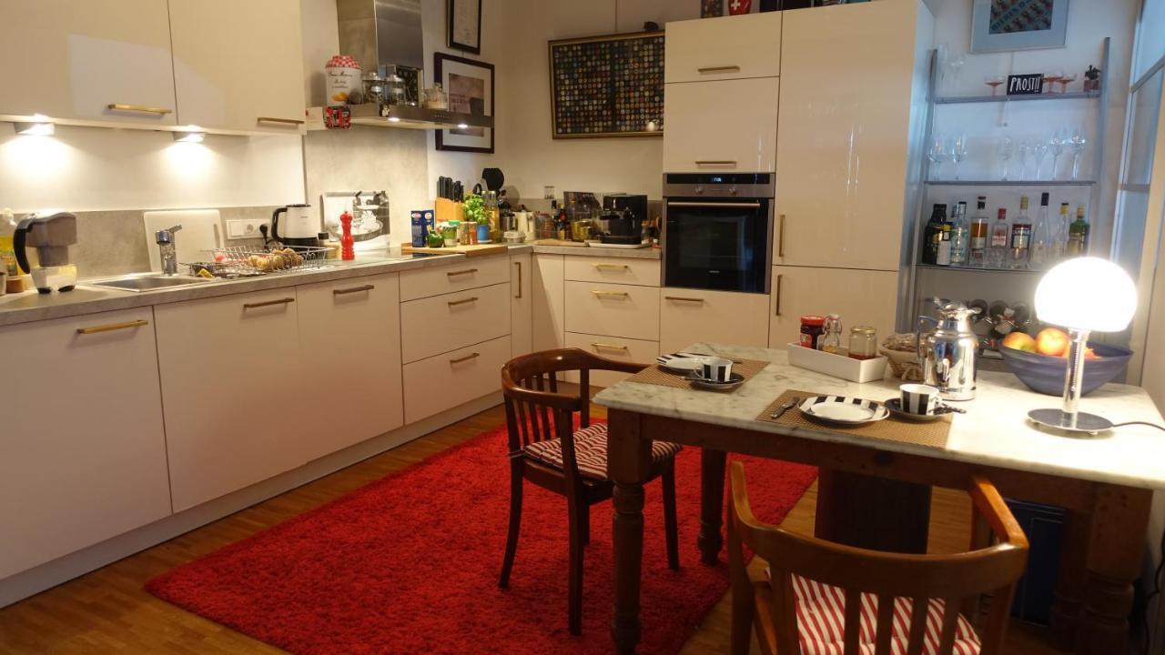 Grosszuegiges Zimmer Mit Badezimmer In Rheinwohnung Kolín nad Rýnem Exteriér fotografie